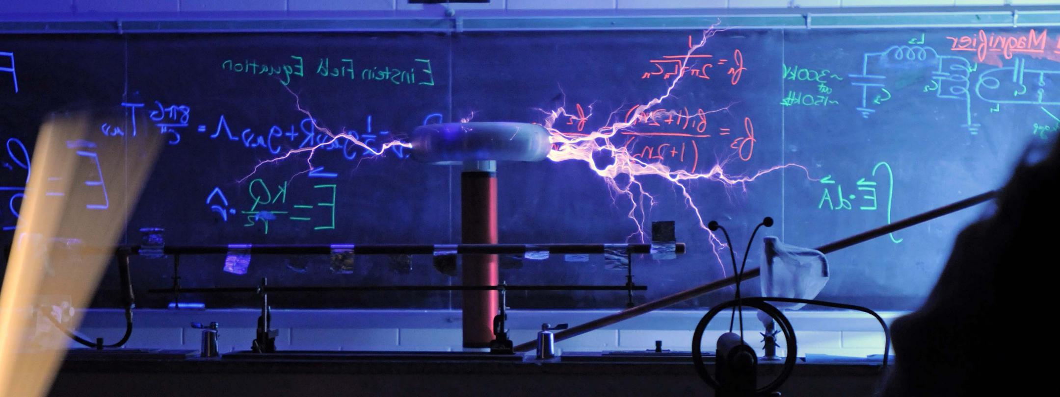 Physics demonstration showing the Einstein field equation.